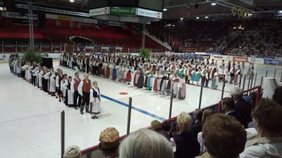 Karjalaiset Kesäjuhlat 14-16.06.2013 Porissa
Kansantanssieitys pääjuhlassa  sunnuntaina.
