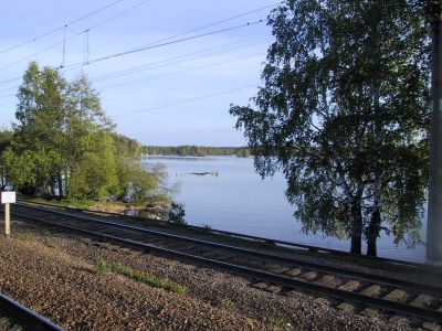 Sotahistoriaa Itä-Kannaksella 1-4.6.2001
Käkisalmi, rautatieaseman taustalla Vuoksi

