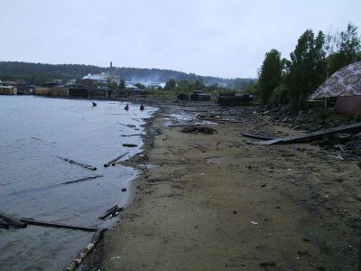 Laatokan vesi oli vuoden 2003 keväällä tosi matalla. En ole nähnyt sitä ennen enkä sen jälkeen näin matalla ollutta Laatokan pintaa.
