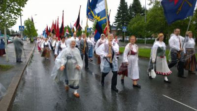 Karjalaiset kesäjuhlat Seinäjoella 17-19.06.2016
Kesäjuhlien kulkue Kirkkokadulla.
