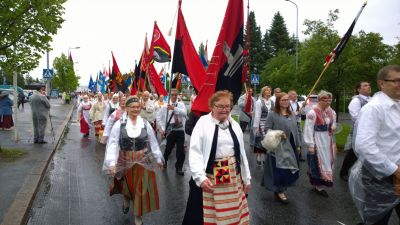 Karjalaiset kesäjuhlat Seinäjoella 17-19.06.2016
Kesäjuhlien kulkue Kirkkokadulla.
