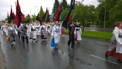 Karjalaiset kesäjuhlat Seinäjoella 17-19.06.2016
Kesäjuhlien kulkue Kirkkokadulla.
