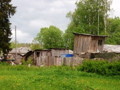 Kirvun kirkon ympäristö
Ihan vieressä sijaitseva asumus
Avainsanat: Kirvu