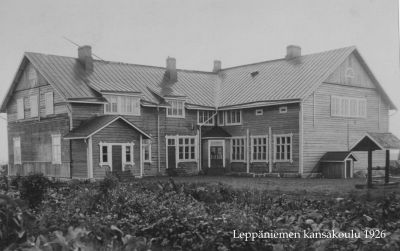 Leppäniemen kansakoulu 1926 ennen uutta pintalaudoitusta
