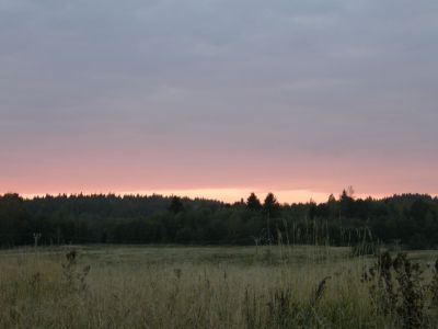 Muistomatka 70 v evakkoon lähdöstä.
Aurinko laskee
