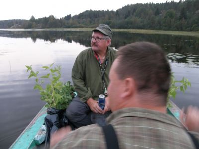 Muistomatka 70 v evakkoon lähdöstä.
Kari ja Tomi Laatokalla
