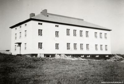 Nivan koulu. Kuvassa leima Feliksi Wester Vaasa 3.9.1940. 
