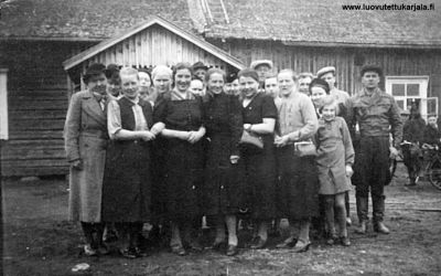 Herätysseurojen päättyessä Kivennavalla vuonna 1935.

