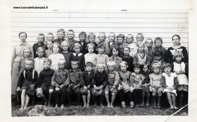 Luokkakuva 1937 Lumivaaran yläkoulu. Valok. A. Nokelainen
