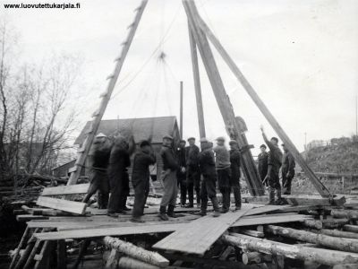 Salmen myllyn sulun korjaustyö 1933.
