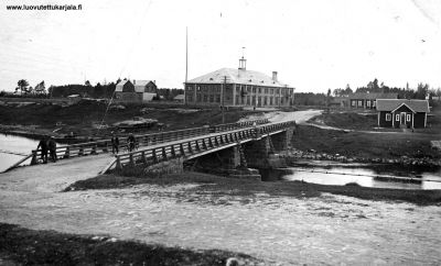 Salmin suojeluskuntatalo, otettu SK: n leiripäivillä 1933. Kuva Oiva Vilskan arkistosta.
