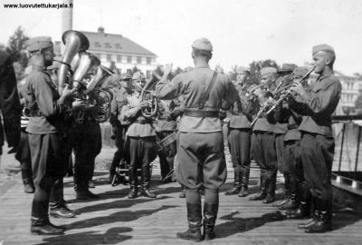 Salmin jääkärirykmentin soittokunta Savonlinnassa 6.7.1937. 
