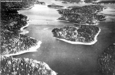 Tervun saaristoa "laatokan mainingit" Oik. alh. Lauvetsaari, Siikasaari, Mälisaari, Palosaaret, Mykrikyysensaari vas tervun rantaa. 
