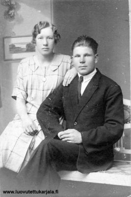 Elsa Suutari ja Otto Romu. Kihlakuva  vuodelta 1926. 
